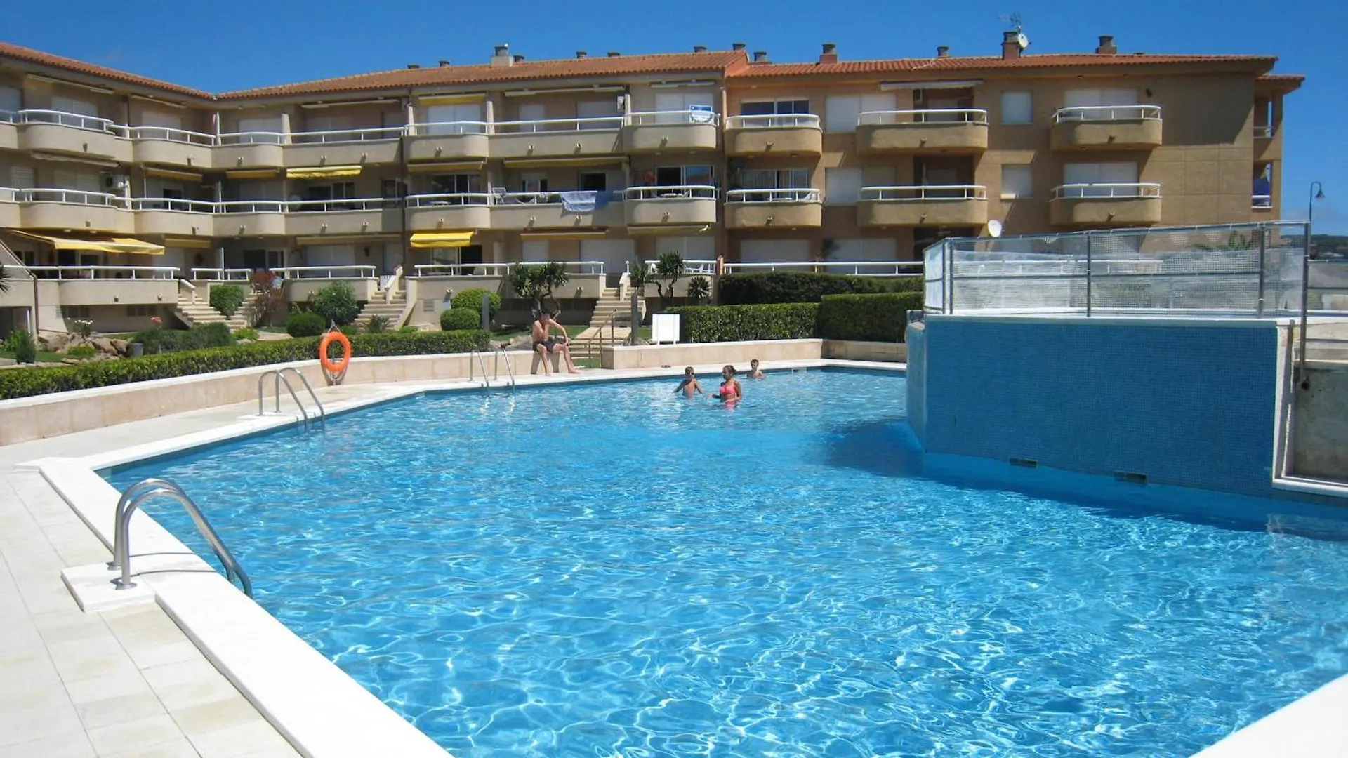 Estudio Renovado Con Acceso Directo A La Playa, Piscina Y Jardin En L'Estartit - Es-323-35 0*,  Ισπανία
